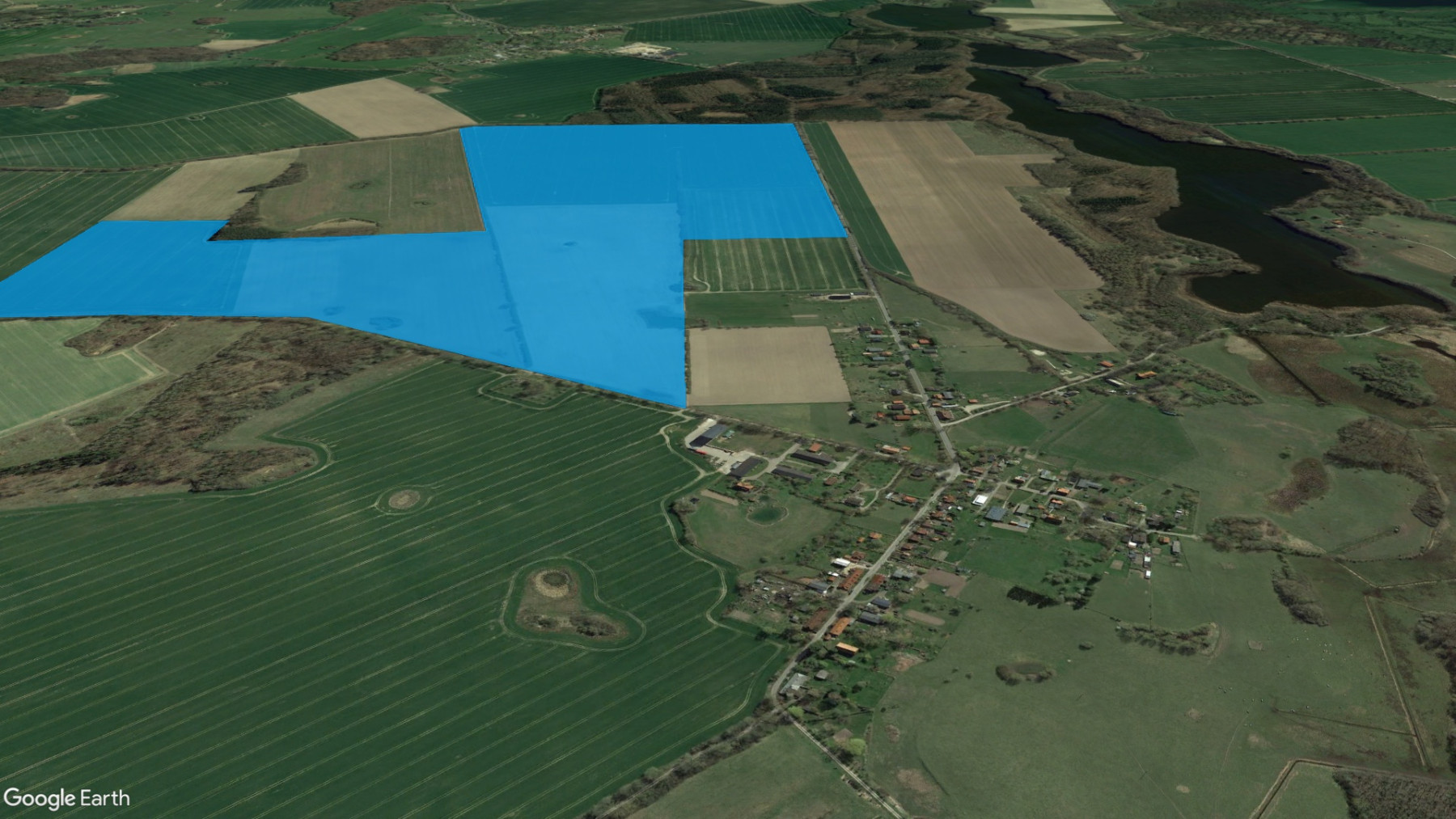 Solarpark Neuenkirchen mit Neuenkirchen und Neuenkirchener See. Karte © Google Earth
